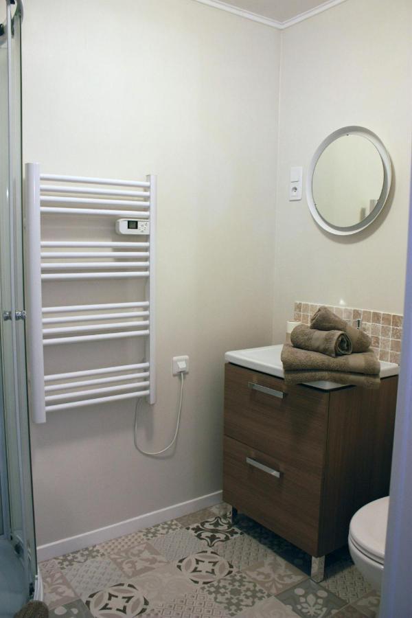 Les Camelias Bed & Breakfast Биник Екстериор снимка