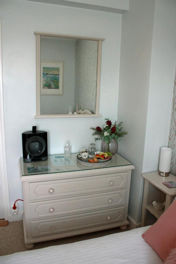 Les Camelias Bed & Breakfast Биник Екстериор снимка